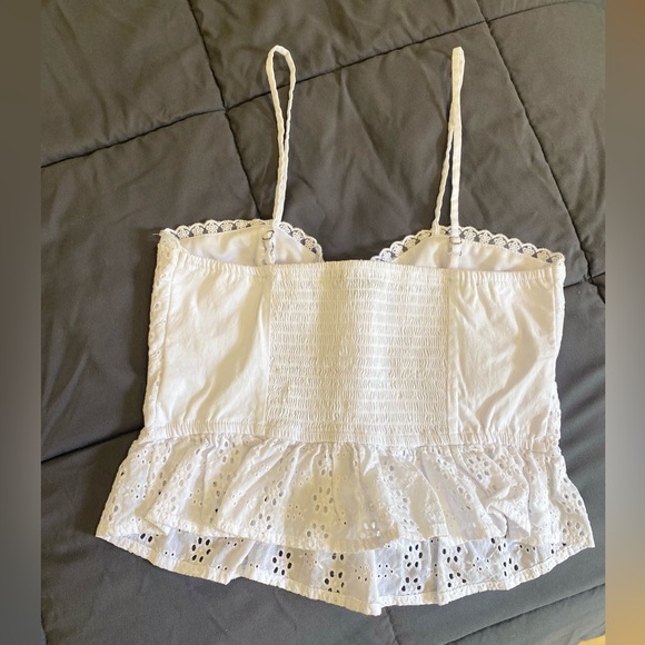Eyelet lace summer flirty, romantic white top XS//0-2 - Picture 6 of 11